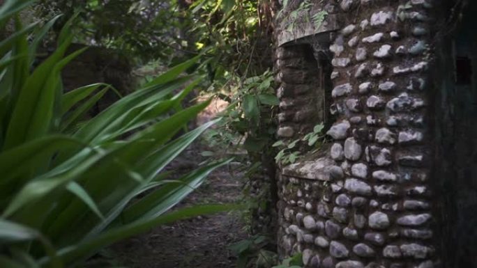 夏季印度城市古代部分的石头建筑