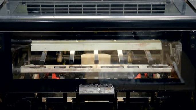 胶印印刷机。无纸机