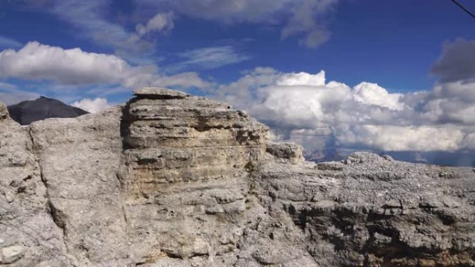 Piz Boe以上，SAS Pordoi alpine，白云岩，意大利Tirol alps