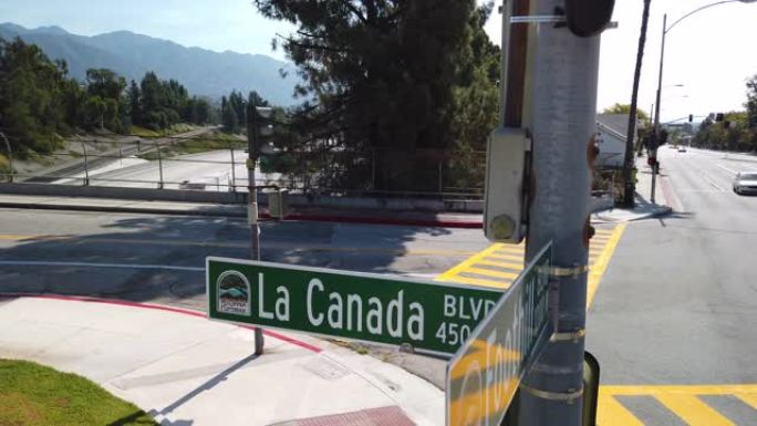 拉加拿大城市街道标志时间推移低头看十字路口