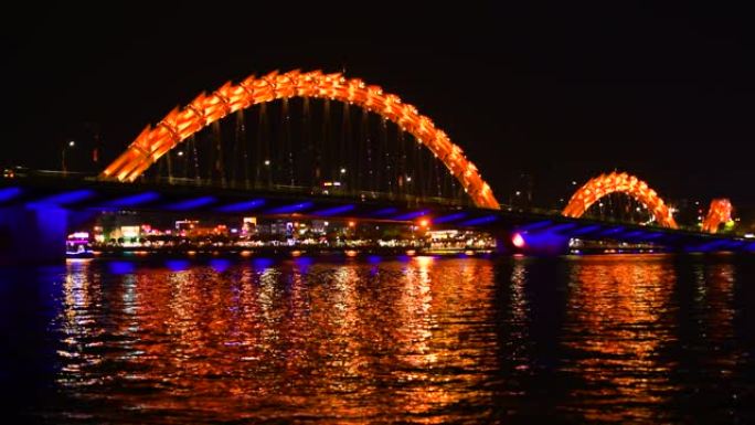 越南岘港龙桥夜景彩虹桥
