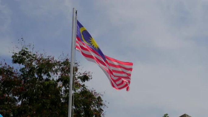 马来西亚乔治敦的旗帜慢动作。