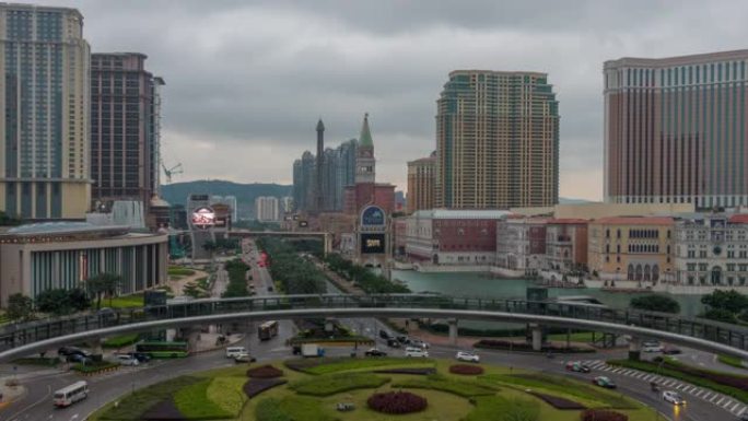 晚间澳门城市著名酒店交通街环屋顶全景4k延时中国