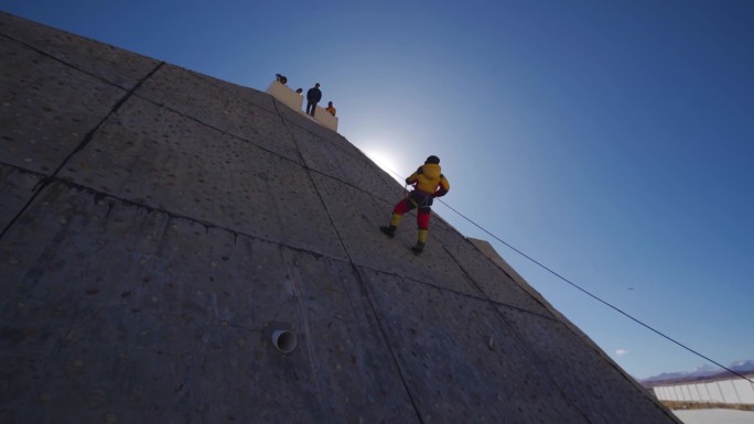 攀岩设备 勇气 挑战 积极的生活方式登山