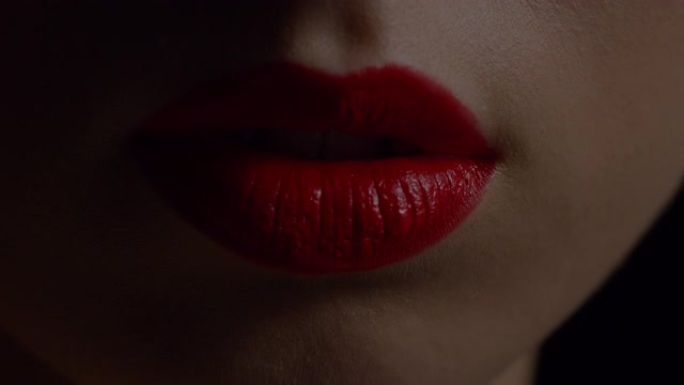 女孩的嘴唇。时尚视频。