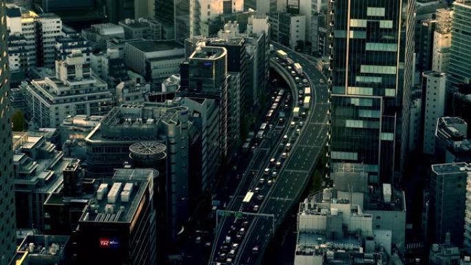 东京市高速公路的鸟瞰图 | 倾斜移位 | 缩小