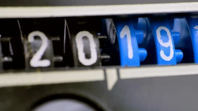 2019 2020新年柜台号码。一套数字倒计时计时器。蓝色的数字。