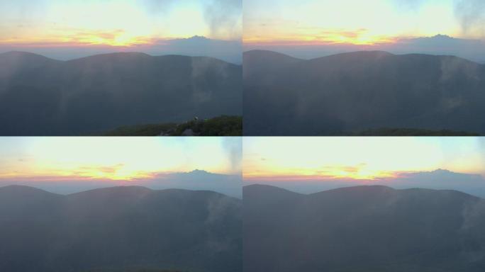 从维吉尼亚州阿默斯特县普莱森特山顶看的科尔山-夏天-日落-空中