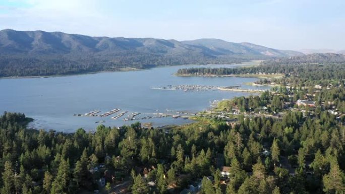加利福尼亚州大熊湖的鸟瞰图