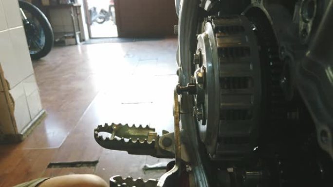 摩托车凸轮轴维修