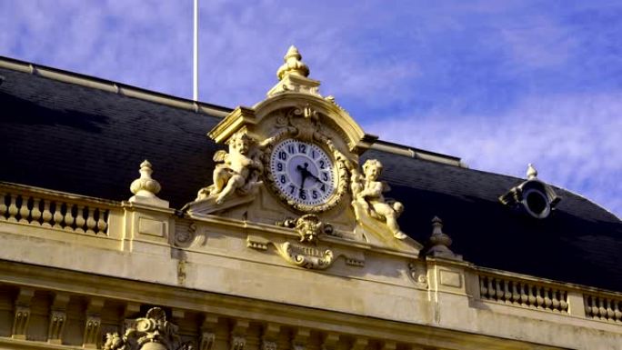 延时: 法国尼斯火车总站立面的建筑细节