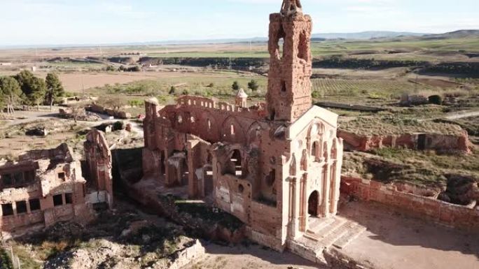 在西班牙内战小镇Belchite中被毁的老庙
