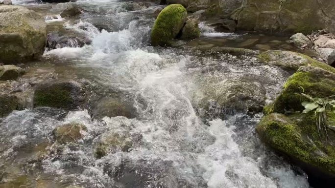 原创春天小河流水五