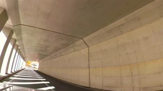 日本乡下的混凝土隧道道路