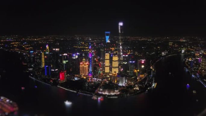 上海城市景观夜景照明浦东市区海湾航空全景4k倾斜移位中国