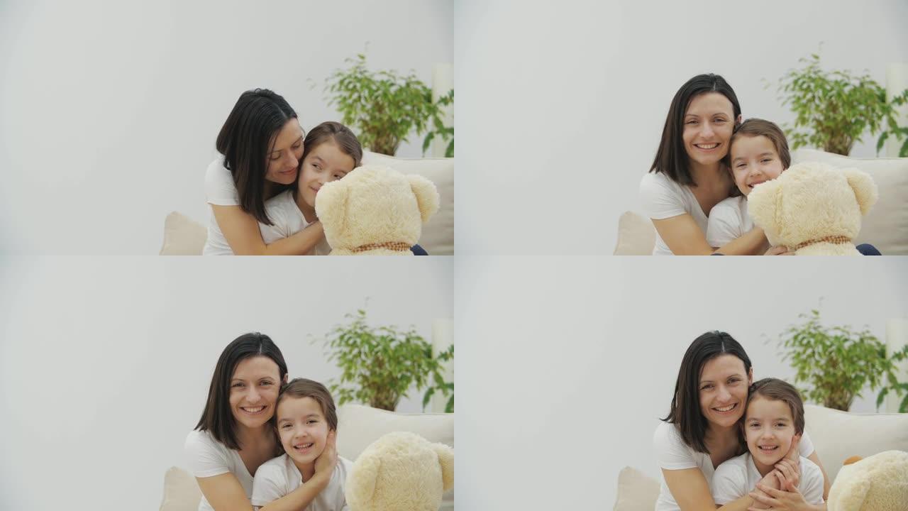 有爱心的母亲用泰迪熊为女儿做头发的4k视频。