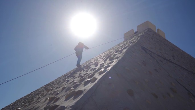 攀岩设备 勇气 挑战 积极的生活方式登山