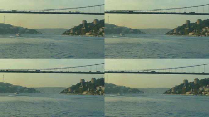 以伊斯坦布尔著名景点为背景的博斯普鲁斯海峡的军舰