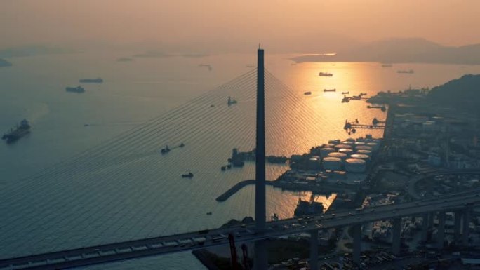 香港桥梁及货柜货运船