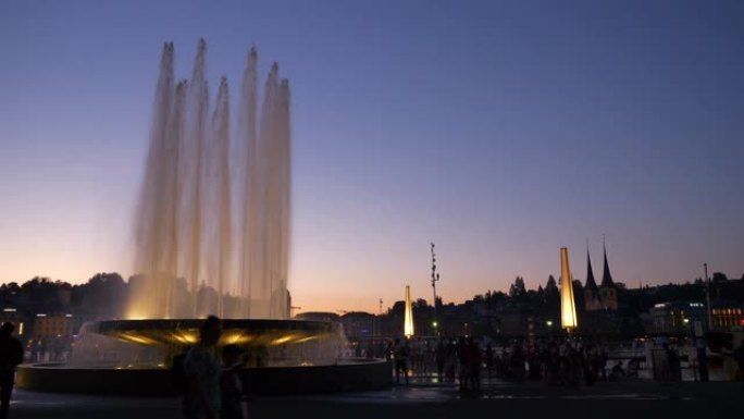 日落天空卢塞恩市湖滨湾现代艺术博物馆广场喷泉全景4k瑞士