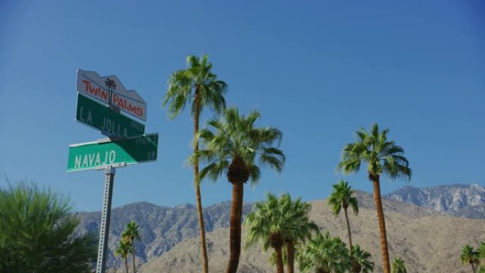 加利福尼亚州棕榈泉的双棕榈标牌