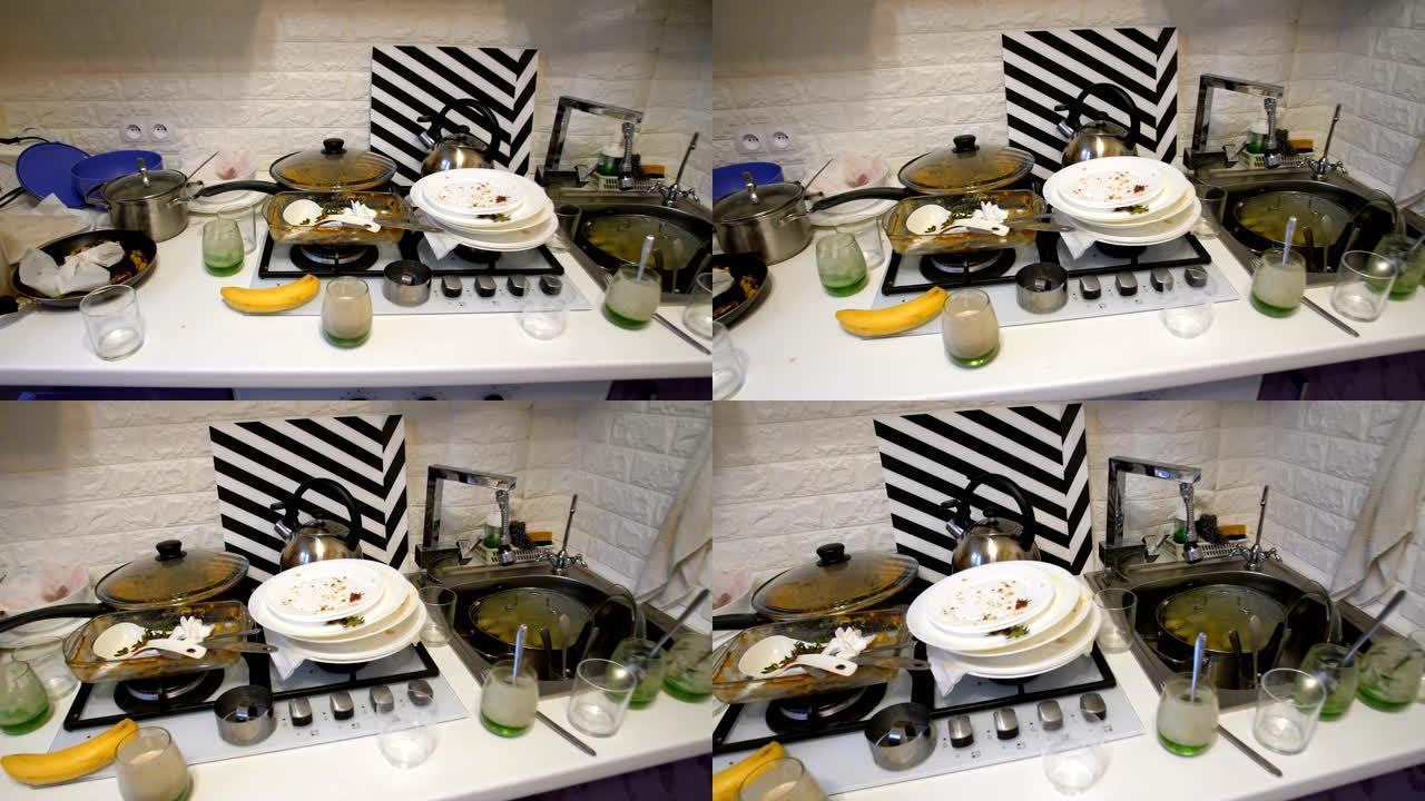厨房里的脏盘子厨房里的脏盘子