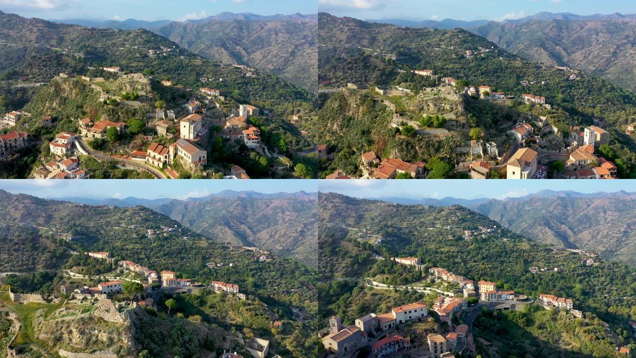 意大利西西里岛萨沃卡村鸟瞰图。西西里村庄Savoca (从教父电影中得知)。意大利西西里岛小镇萨沃卡