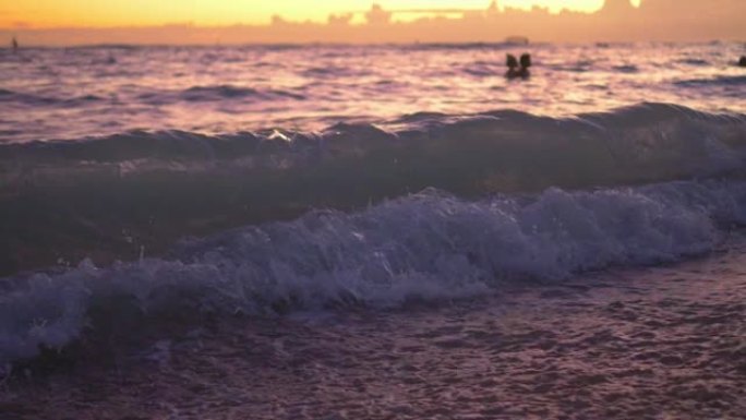夕阳下的海浪慢动作180fps
