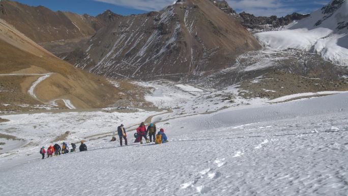 登山 磨炼 攀登之路 航拍雪山