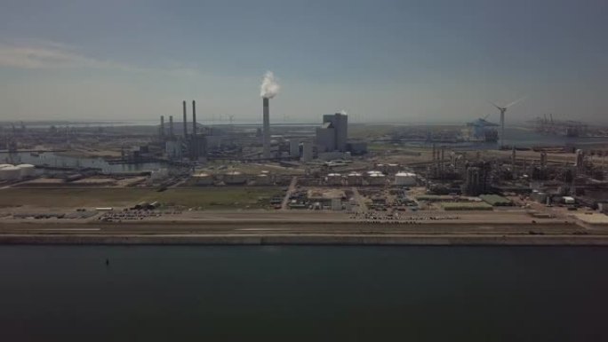 荷兰鹿特丹工业港烟塔，鸟瞰图