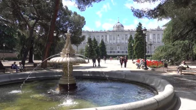 马德里的王宫，萨巴蒂尼花园。