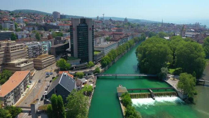 苏黎世市中心夏季飞行河上著名游泳场所空中全景4k瑞士