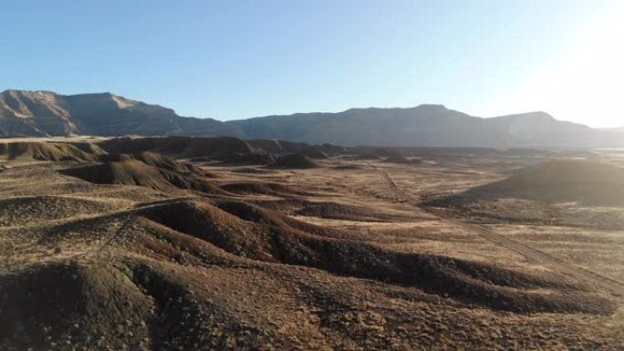 科罗拉多高沙漠天然气通道道路和干旱气候地形