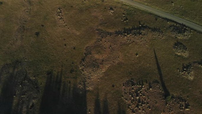 大梅萨国家森林深夜日落汽车在砾石土路上行驶4k视频系列