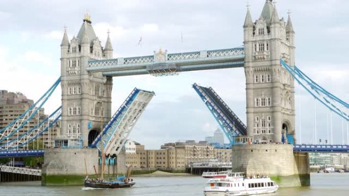 开放式秋千的伦敦塔桥