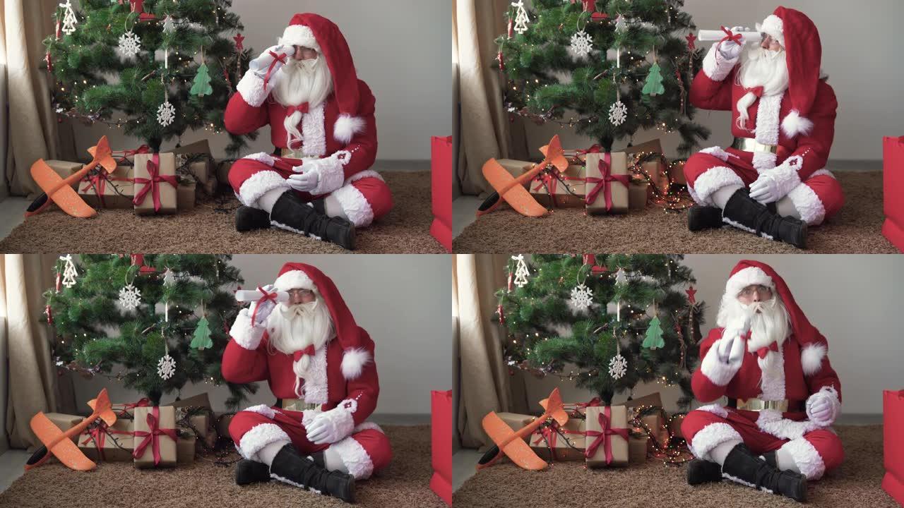 圣诞老人坐在圣诞树旁，看着卷起的卷轴，对他所看到的感到惊讶