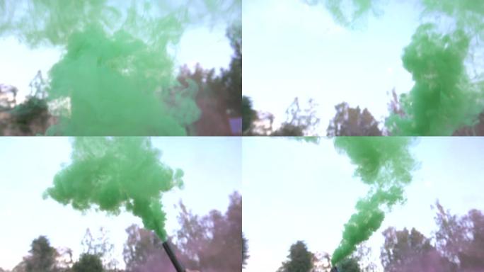 火箭发射器冒出的多色烟雾向天空慢动作
