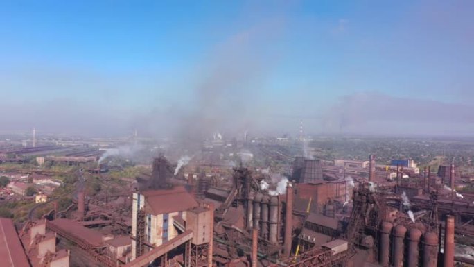 钢铁厂。鸟瞰图。环境污染
