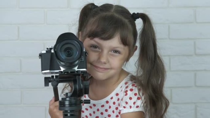儿童视频操作员。