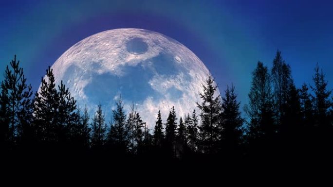 巨大的月亮，五颜六色的光环升起在森林的轮廓上
