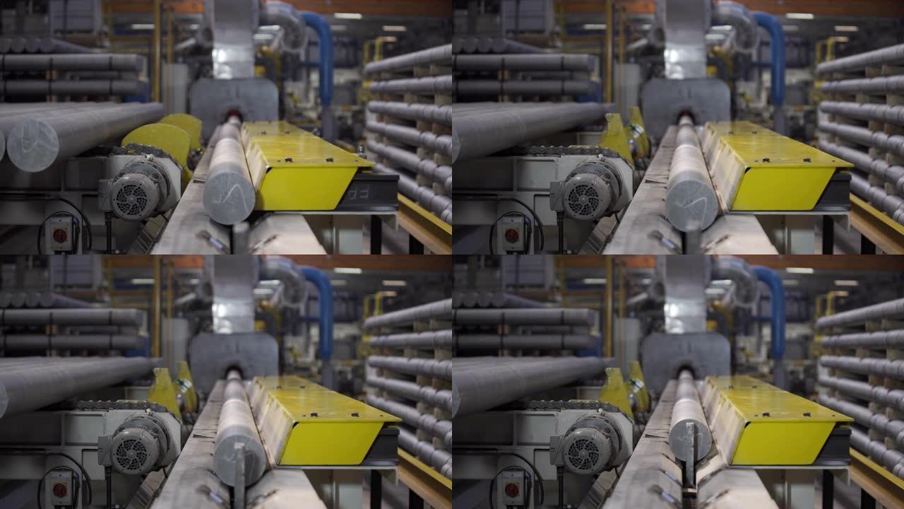 现代机器人铝挤压生产线工厂仓库。塑料窗户制造。