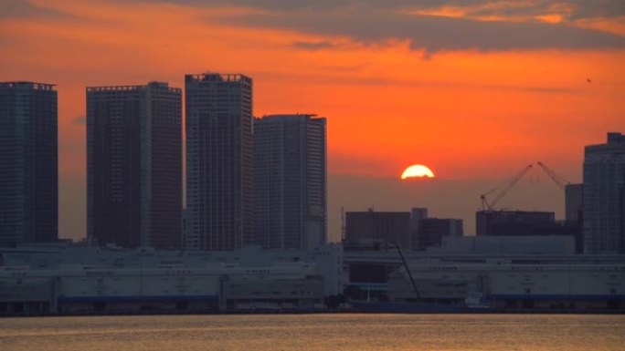 东京湾日落景色城市落日住宅小区落日余晖