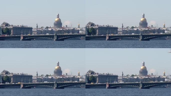 特罗伊茨基桥和夏季著名的以撒大教堂-俄罗斯圣彼得堡