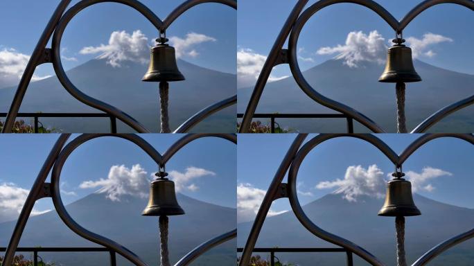 日本富士公园上的心形钟