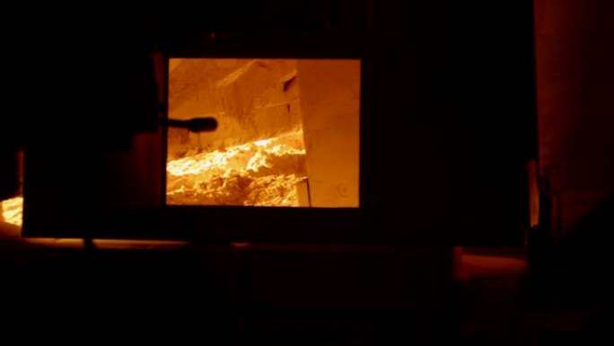 玻璃熔炉内部视图