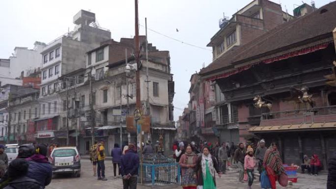 尼泊尔加德满都Thamel区的Crowdy购物街