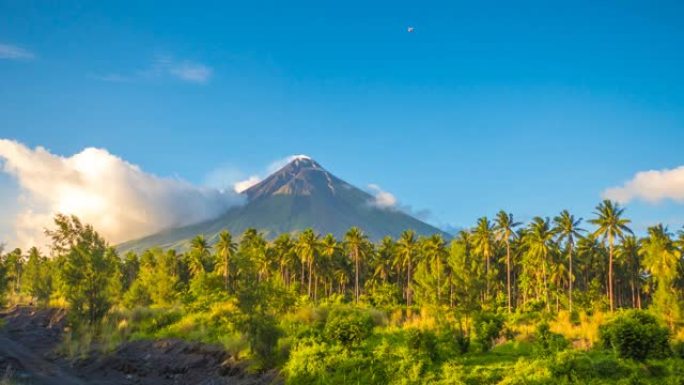 马永火山是位于菲律宾吕宋岛比科尔地区阿尔拜省的活跃平流火山。因其对称的圆锥形状而被誉为 “完美的圆锥