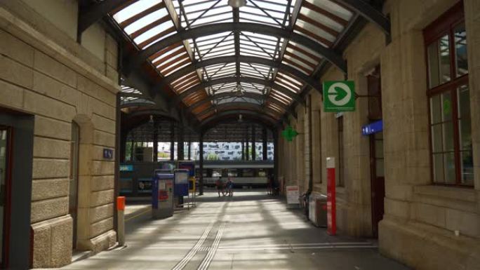 阳光明媚的巴塞尔城市火车站大厅慢动作全景4k瑞士