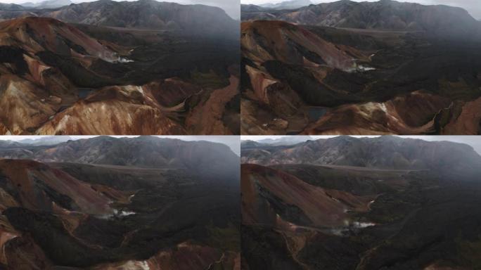 冰岛的Landmannalaugar山脉和黑色熔岩场