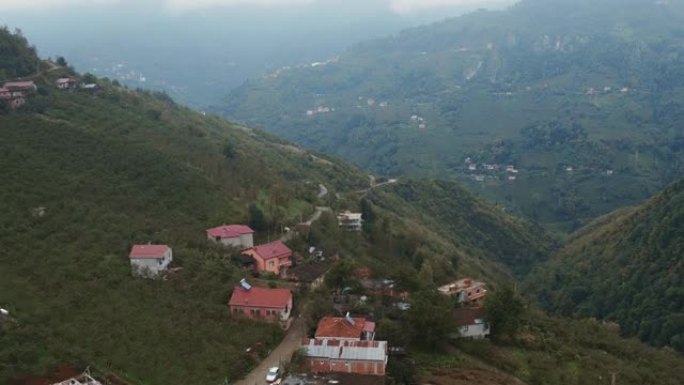 山上森林中的村庄大山风景绿水青山山间景色